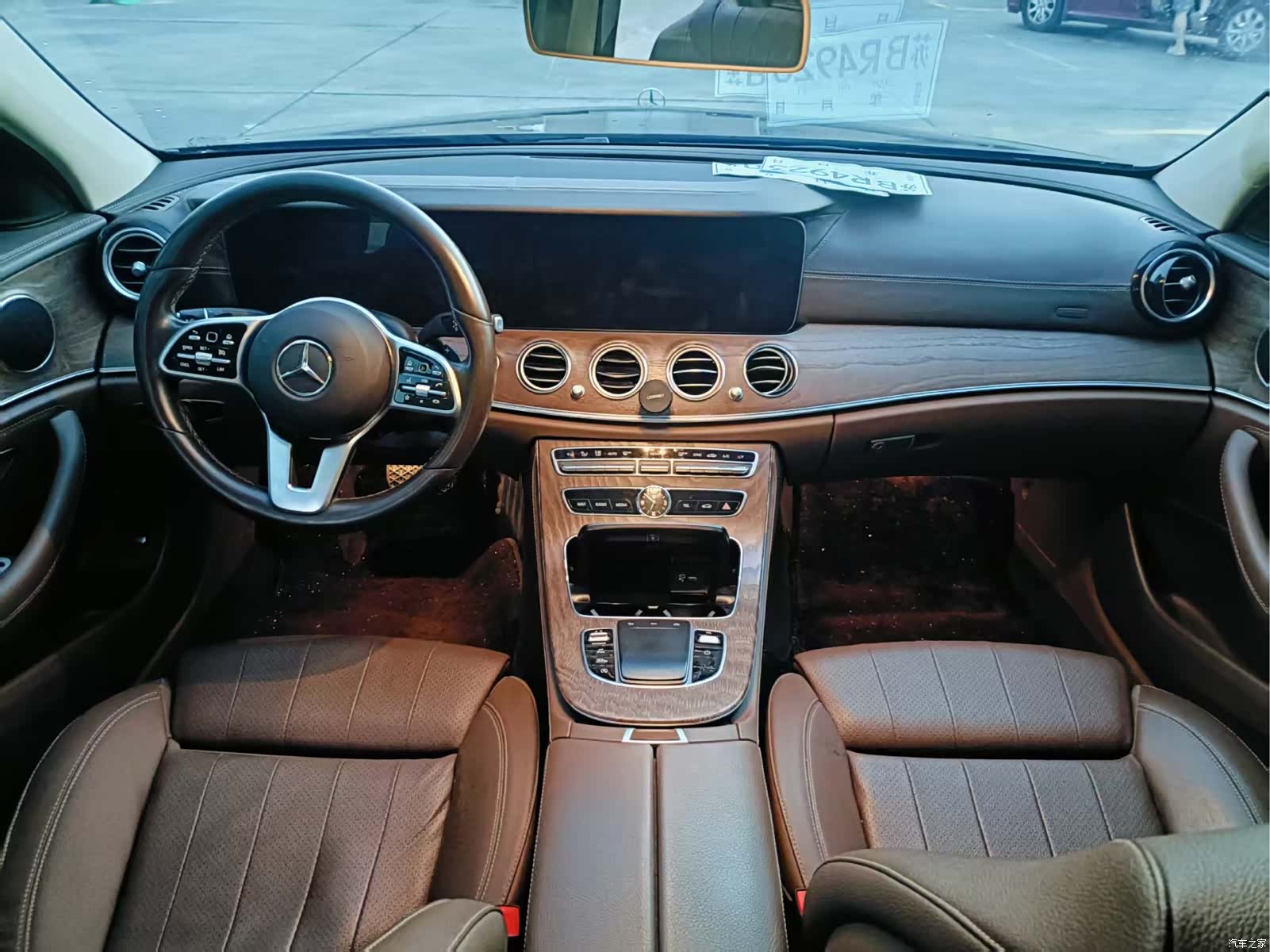 Mercedes-Benz E-Class, 2019 4