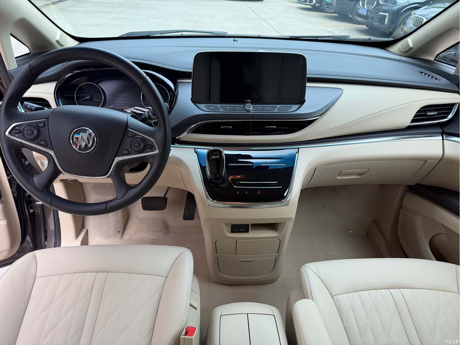 Buick GL8, 2025 6