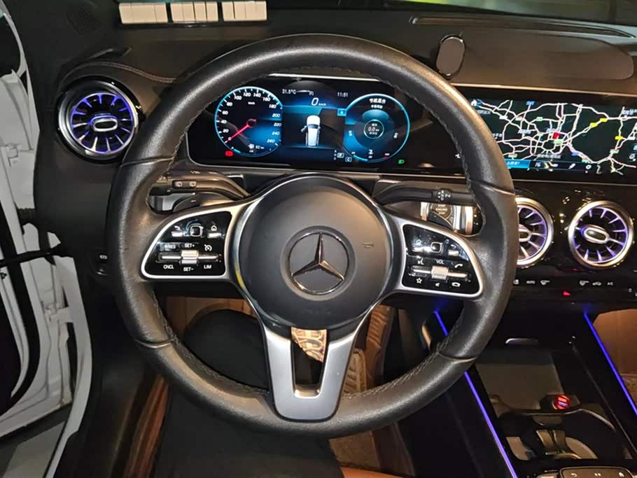 Mercedes-Benz GLB Mercedes-Benz GLB