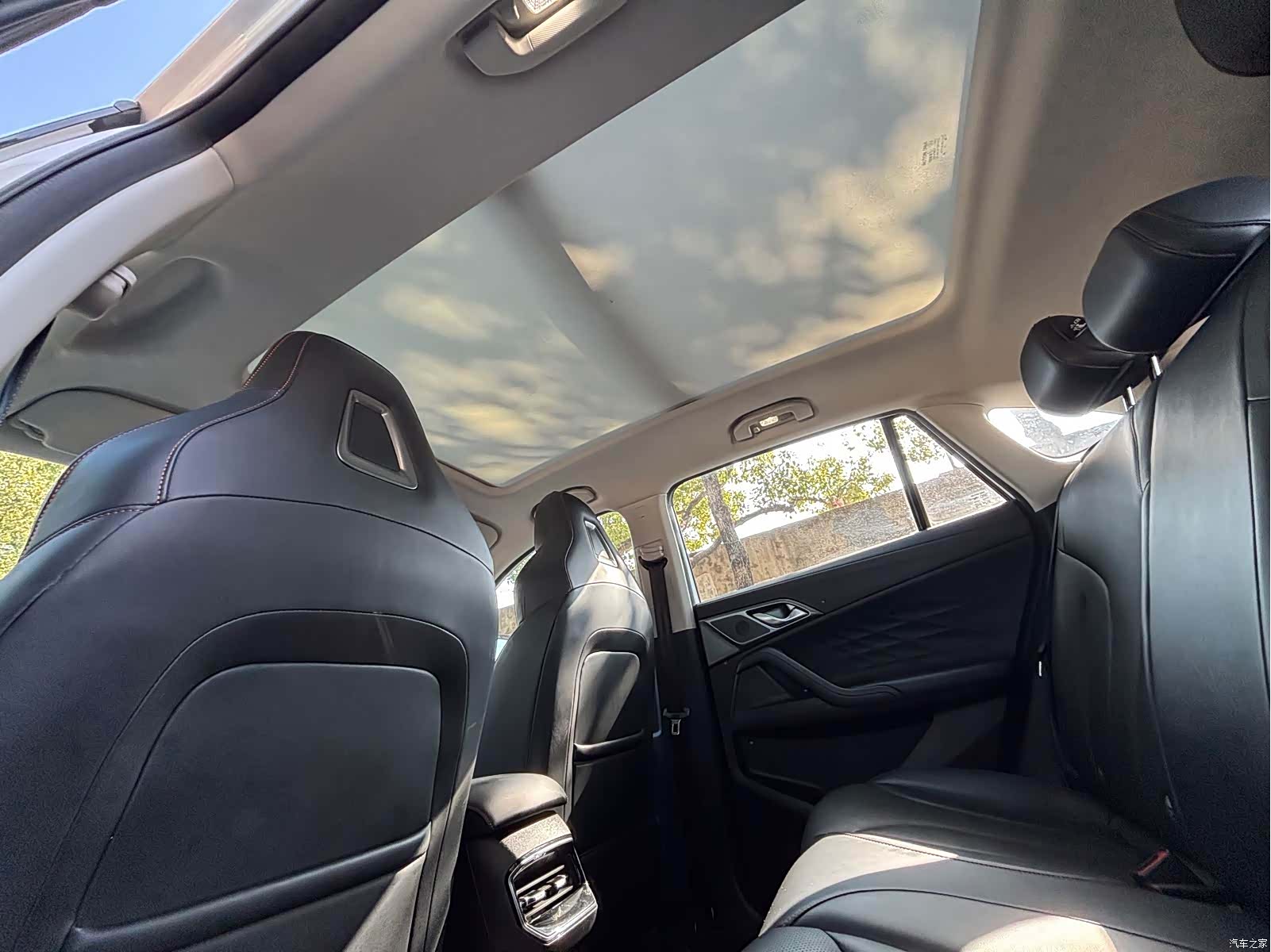 Roewe RX5, 2022 8