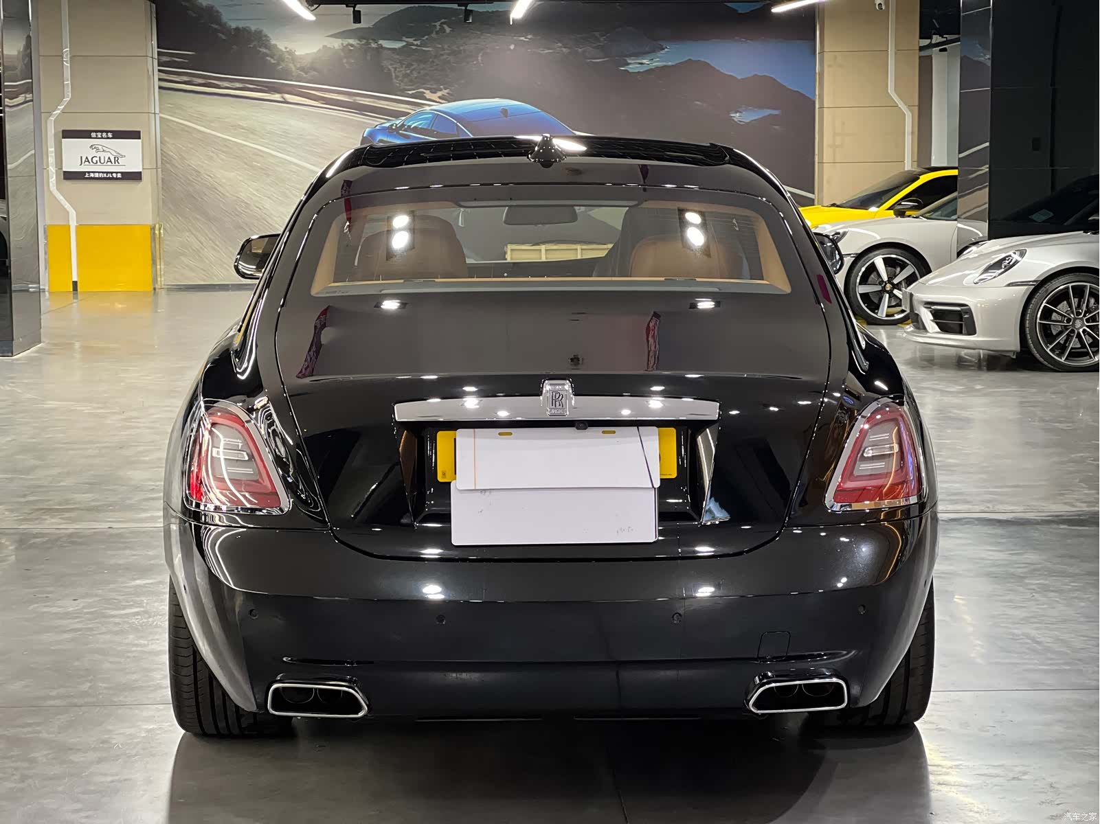 Rolls-Royce Ghost, 2025 все фото