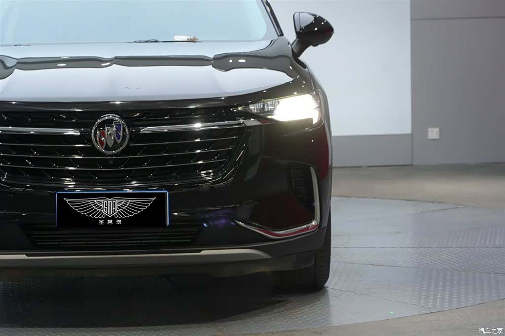 Buick Envision Plus, 2023 все фото