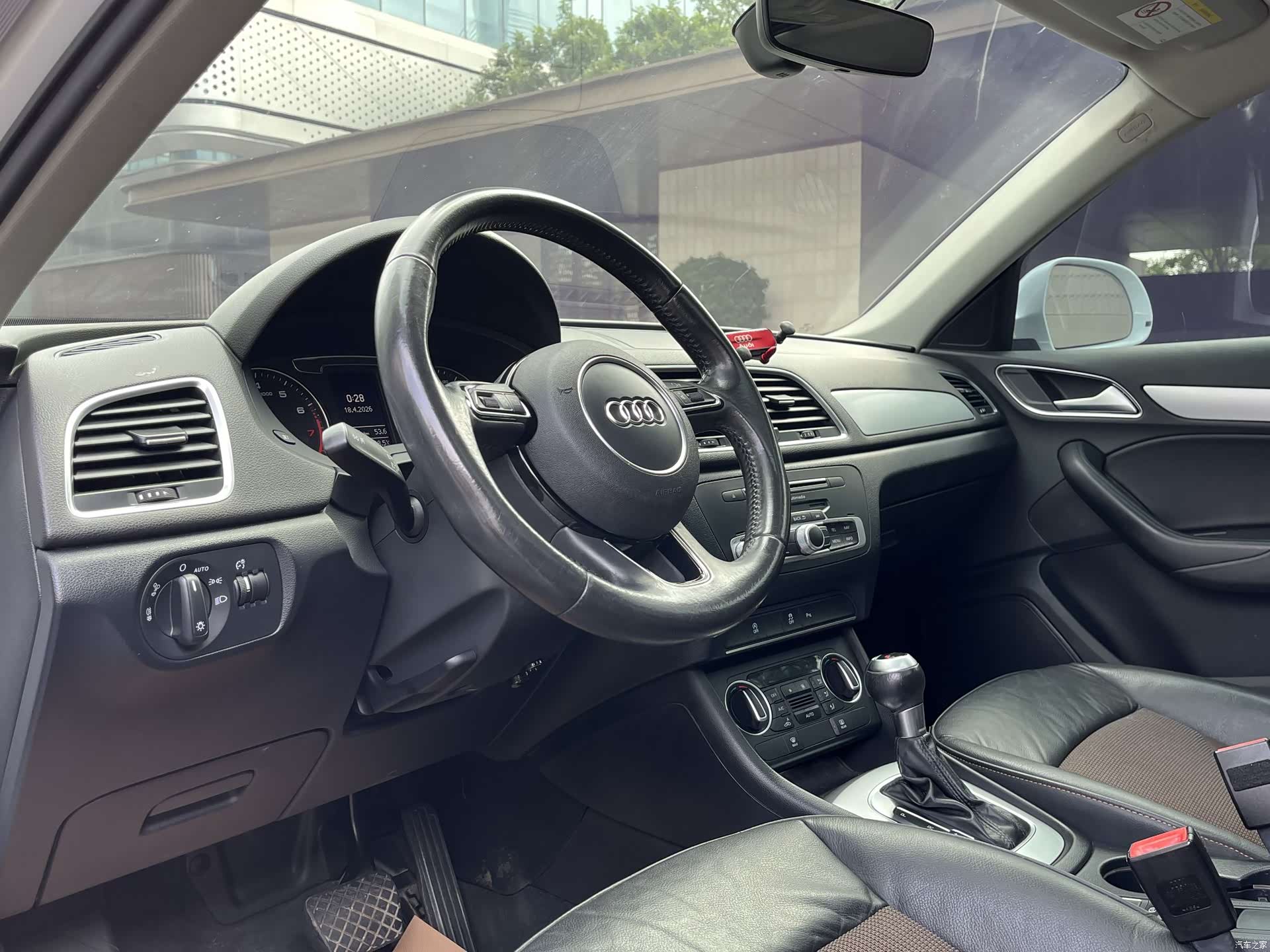 Audi Q3, 2016 12