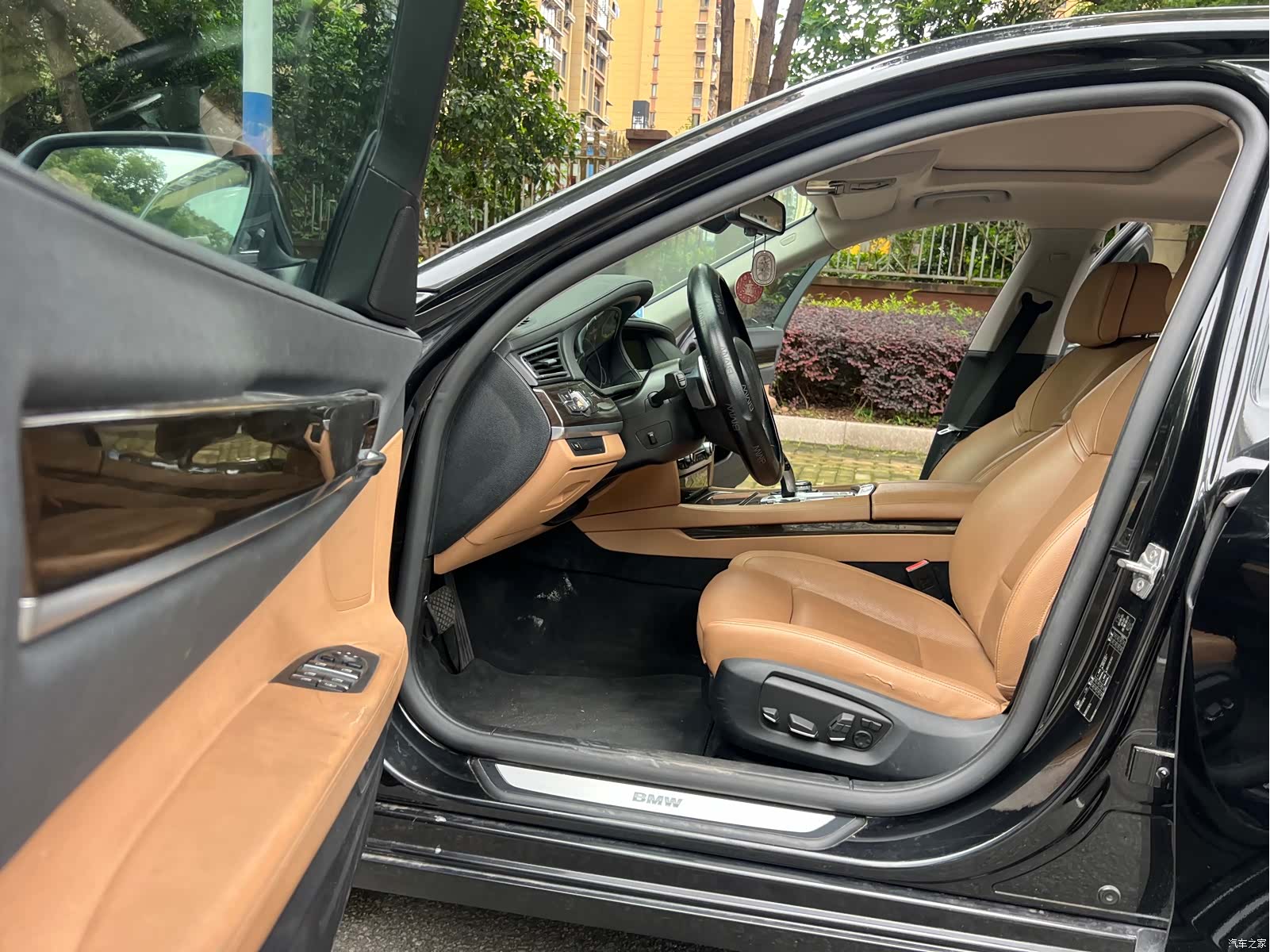 BMW 7 Series, 2013 21