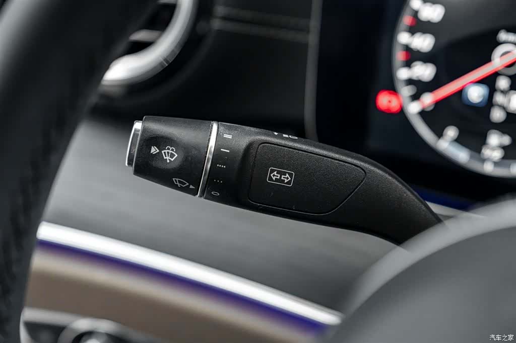 Mercedes-Benz E-Class, 2020 11