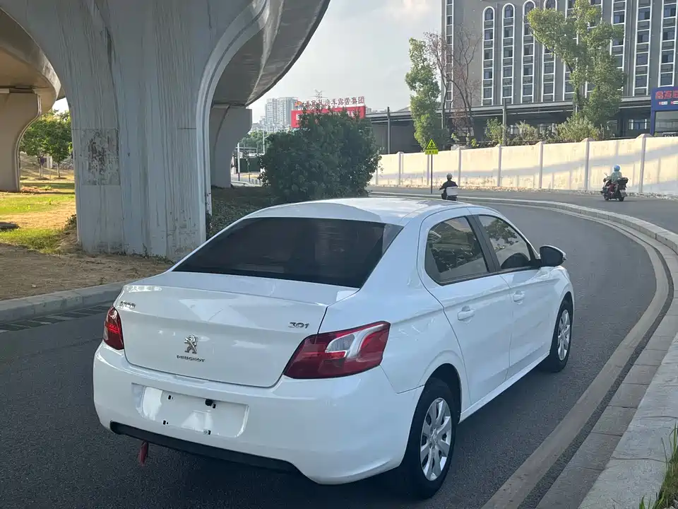 Peugeot 301