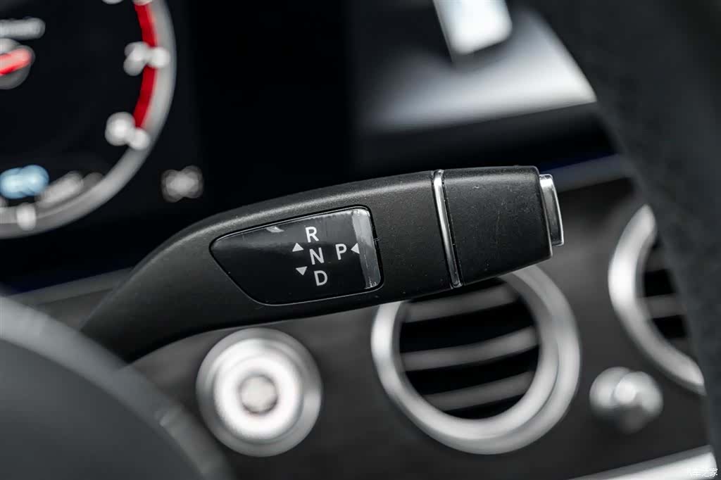 Mercedes-Benz E-Class, 2020 12