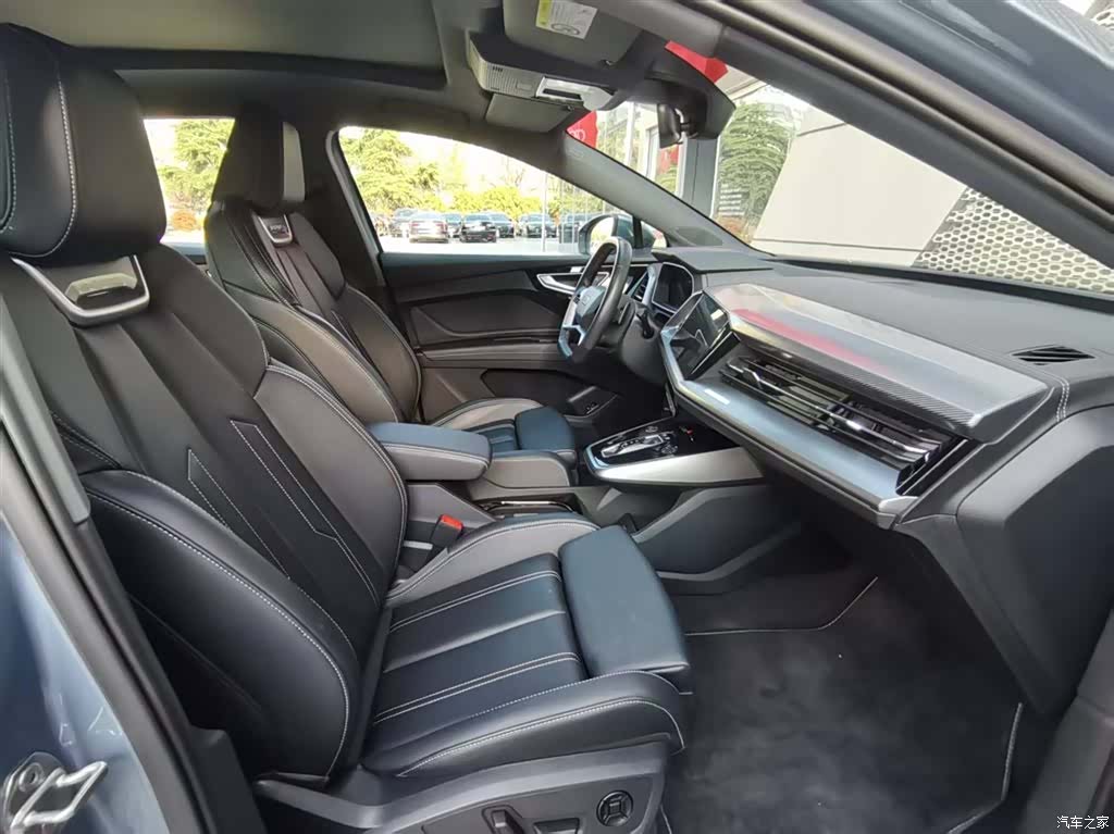 Audi Q4 e-tron, 2024 10