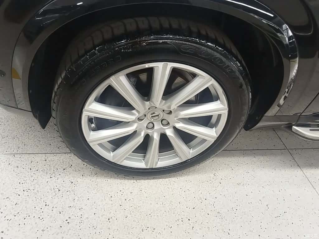 Volvo XC90, 2018 23