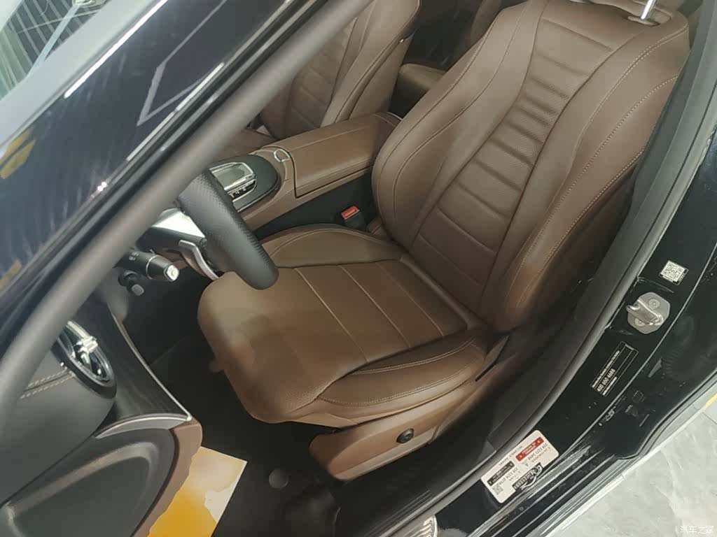 Mercedes-Benz E-Class, 2023 15