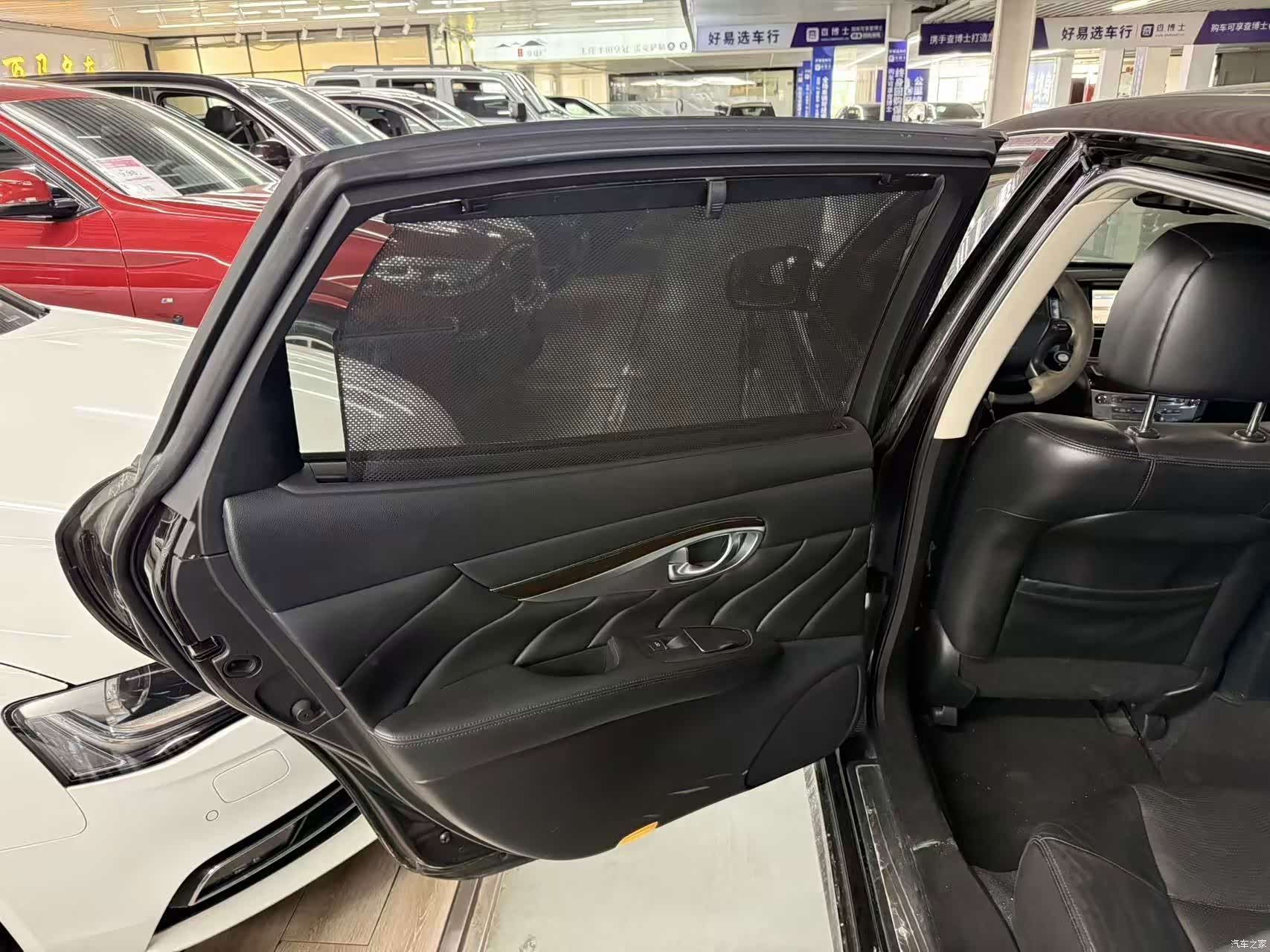 Infiniti Q70, 2014 7