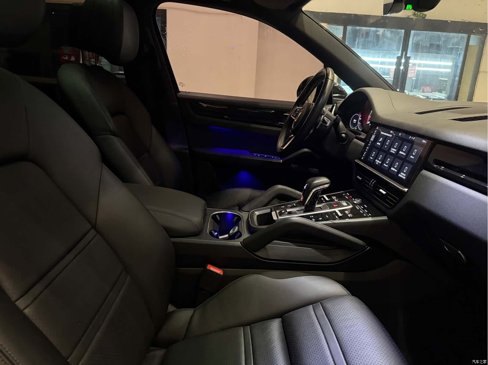 Porsche Cayenne, 2018 11