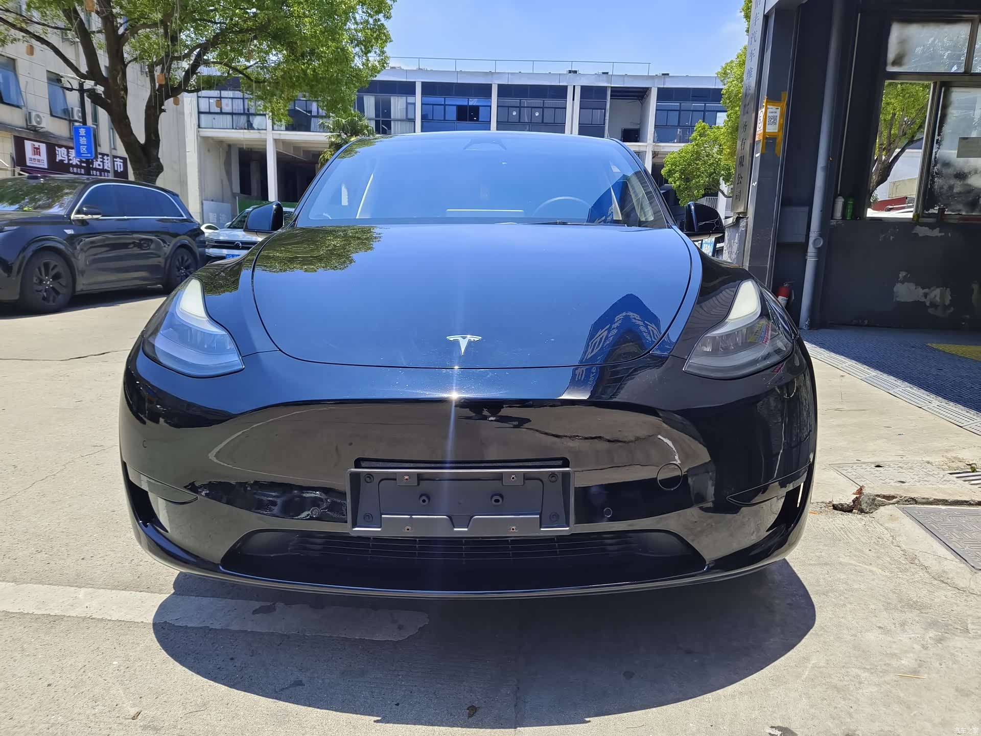 Tesla Model Y, 2023 2