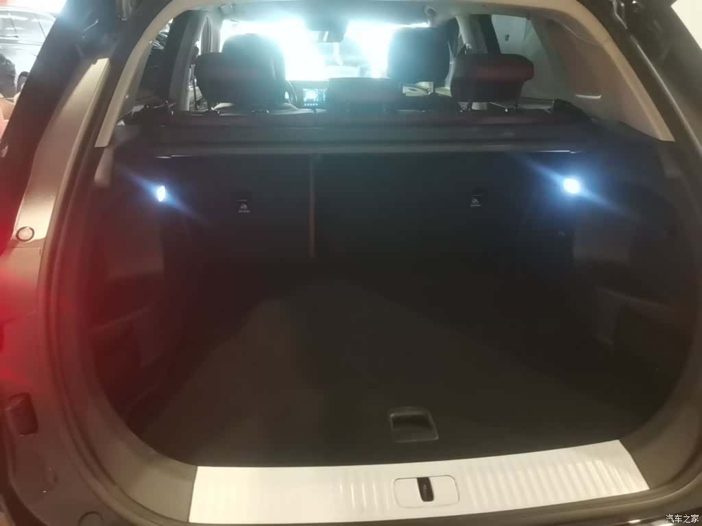 Hongqi HS5, 2023 15