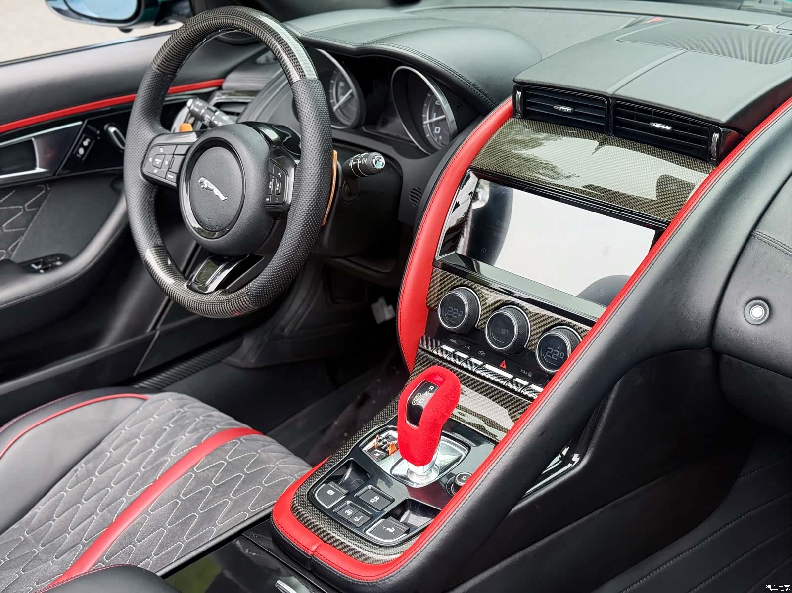 Jaguar F-TYPE, 2014 15