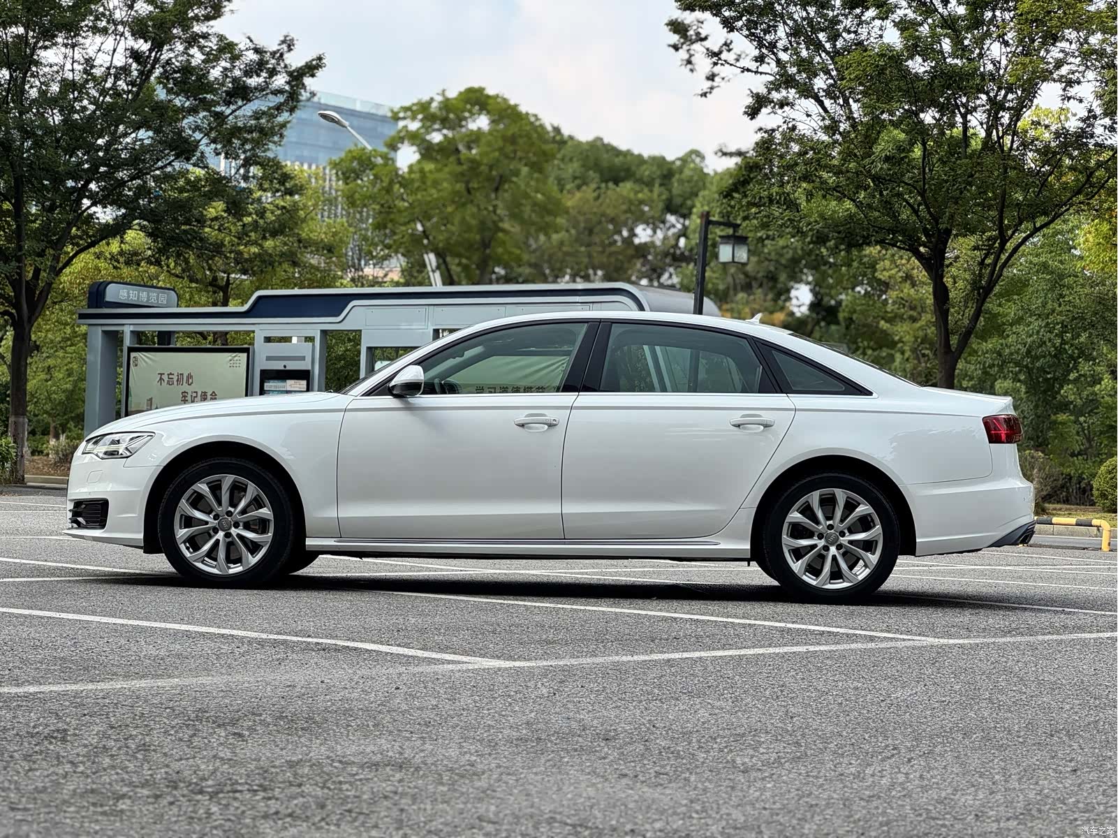 Audi A6L, 2016 7