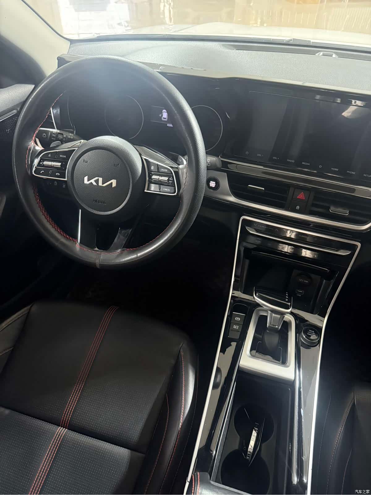 Kia KX3, 2022 13