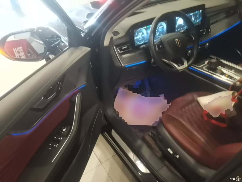 Hongqi HS5, 2023 12