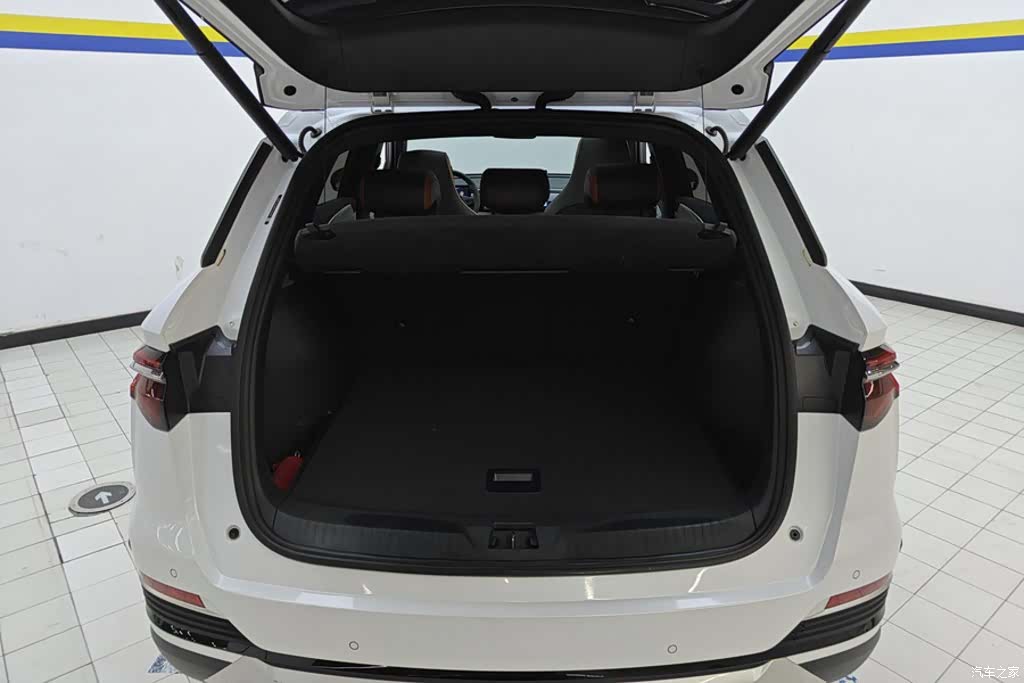 BYD Song, 2023 4