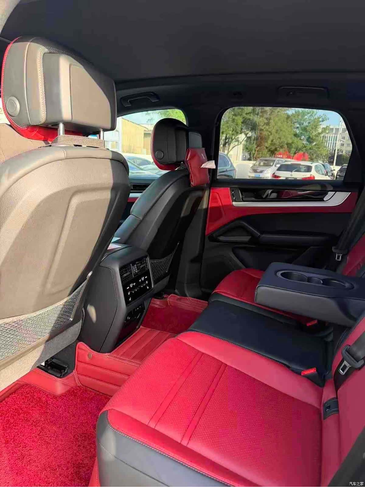 Porsche Cayenne, 2023 11