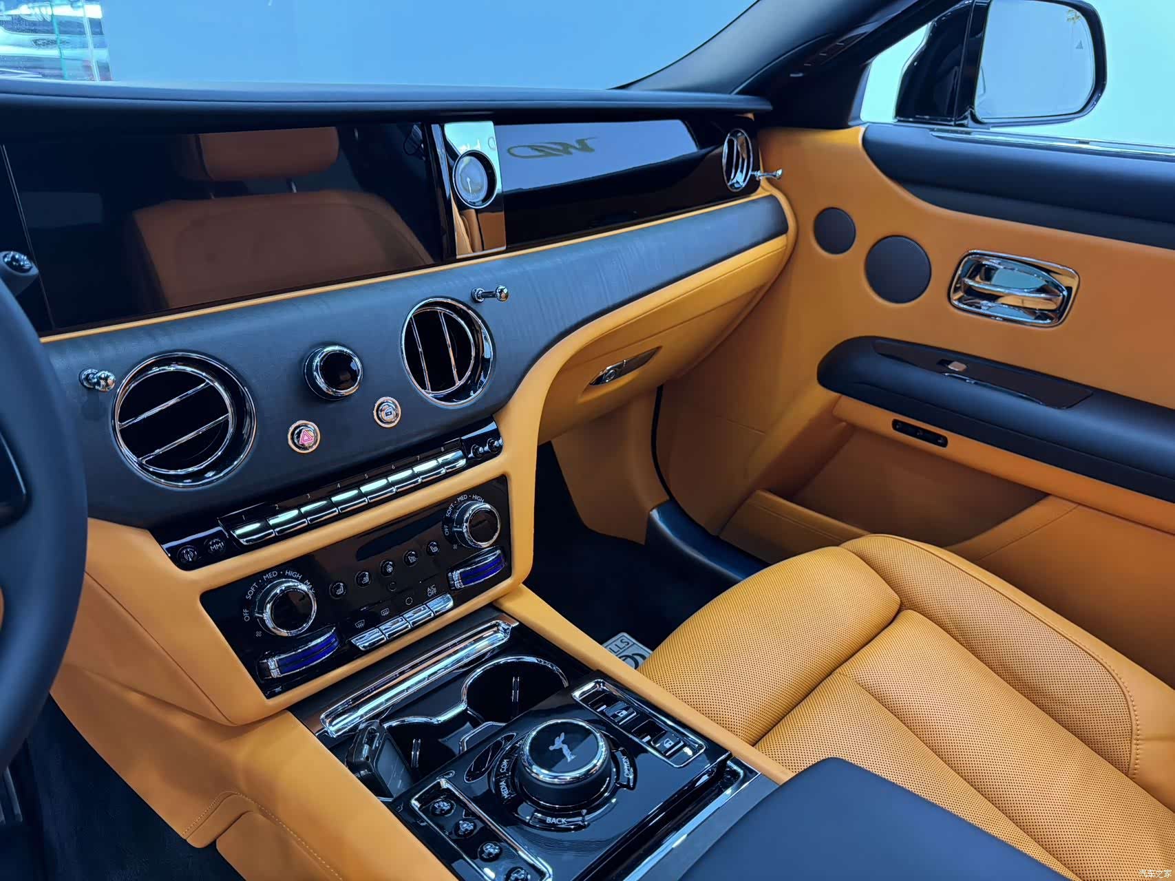 Rolls-Royce Ghost, 2023 15