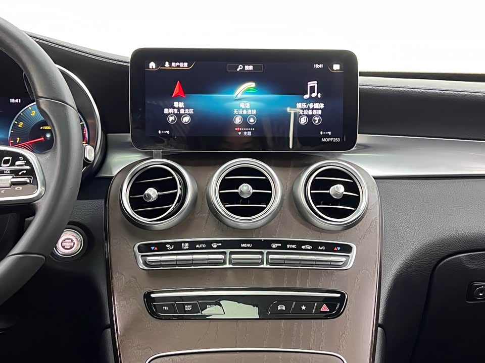Mercedes-Benz GLC Mercedes-Benz GLC