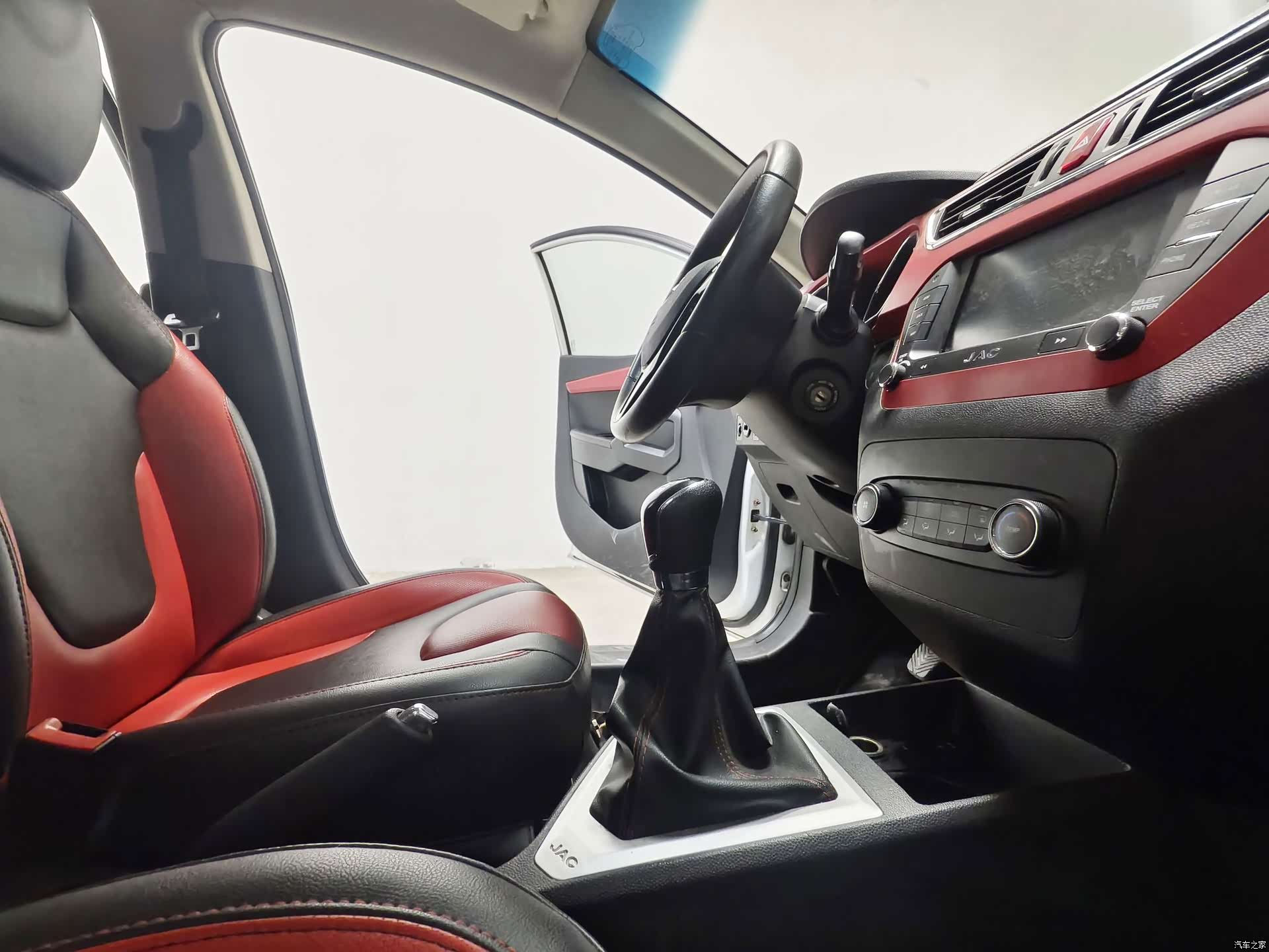 JAC S2, 2015 14