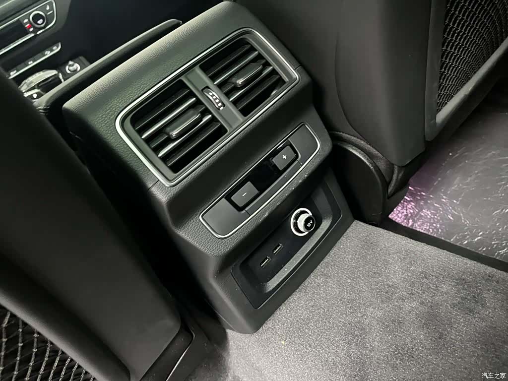 Audi Q5L, 2025 14