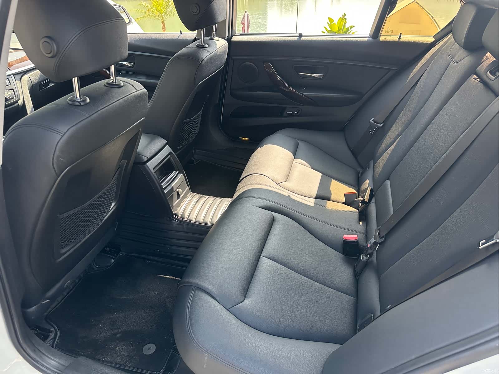 BMW 3 Series, 2013 11