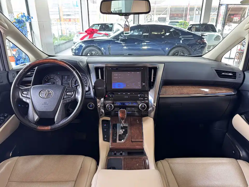 Toyota Elfa Toyota Elfa