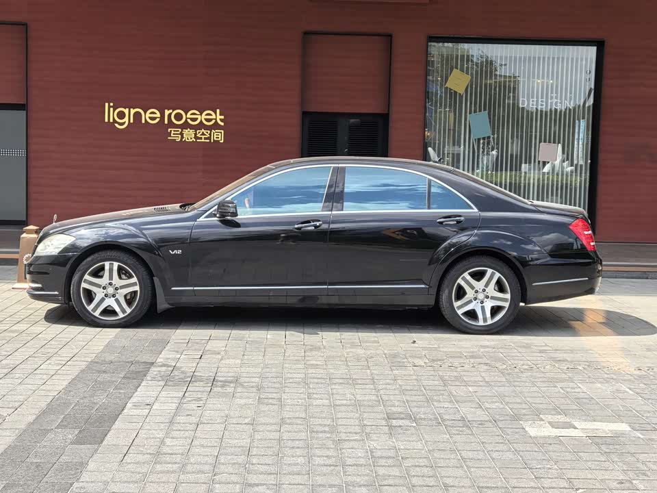 Mercedes-Benz S-class Mercedes-Benz S-class