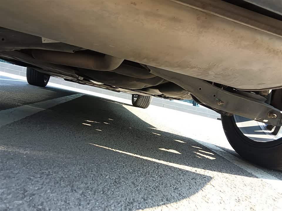 Volkswagen T-ROC exploring Songs