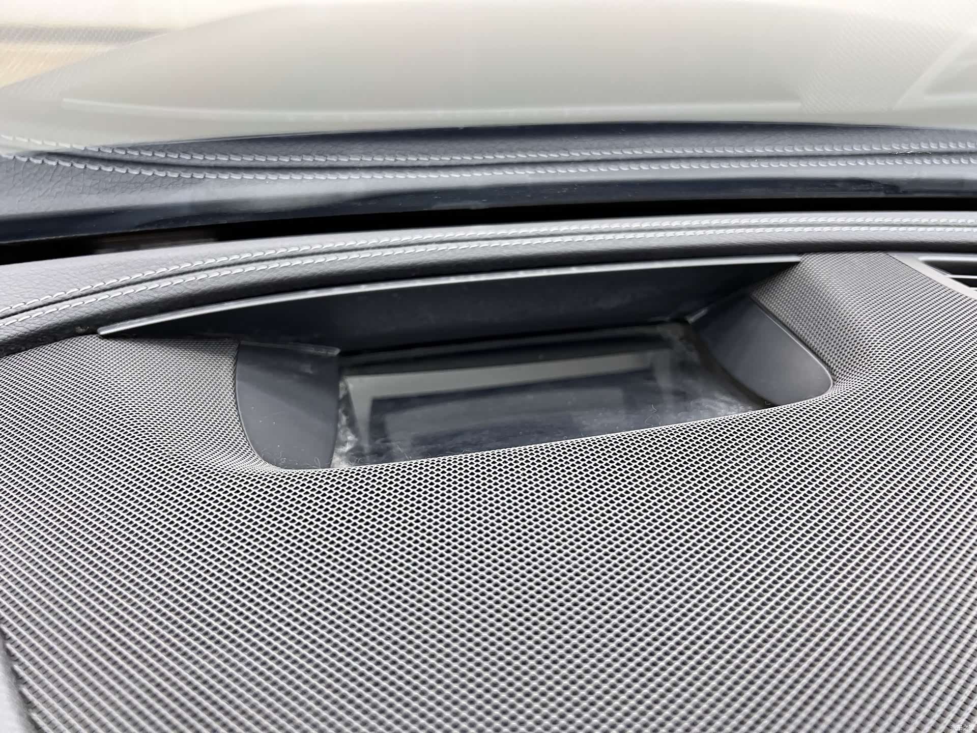 Mercedes-Benz E-Class, 2020 22