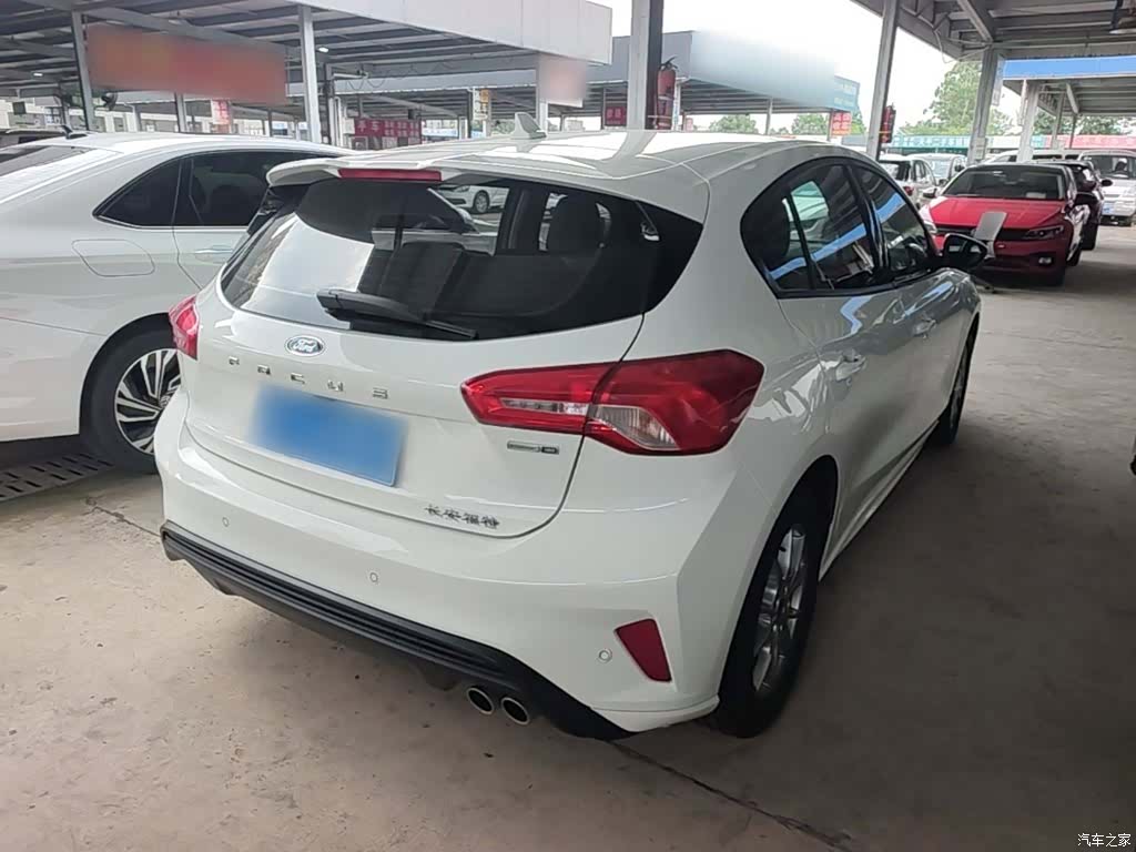 Ford Focus, 2022 7