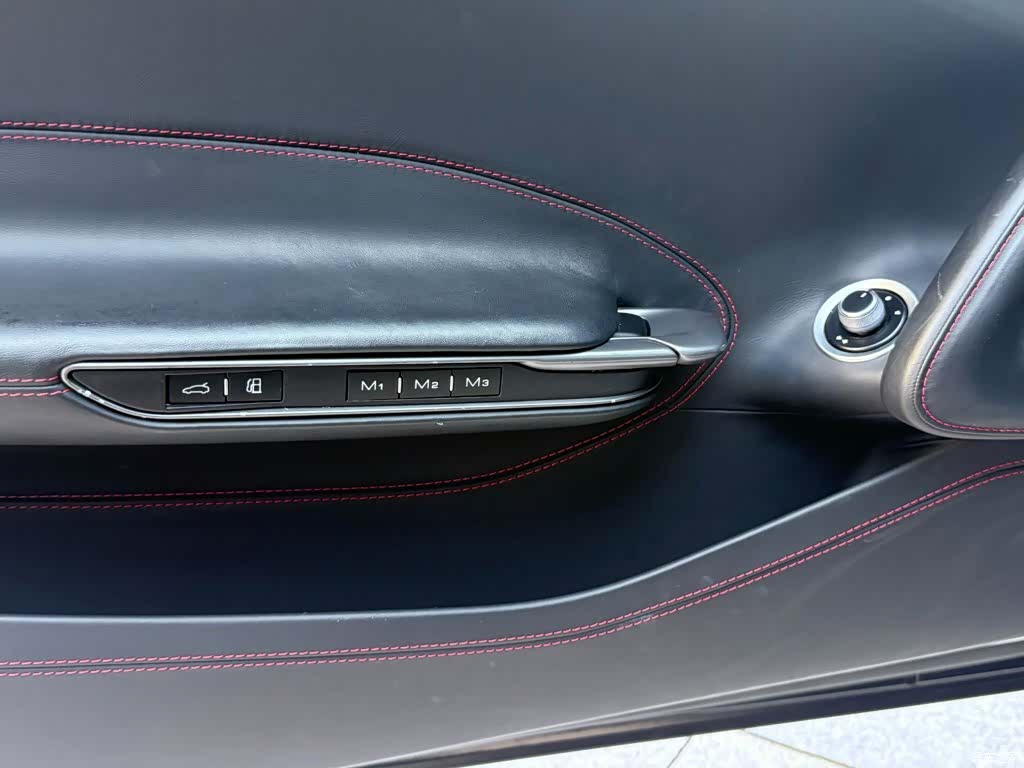 Ferrari GTC4Lus, 2019 13