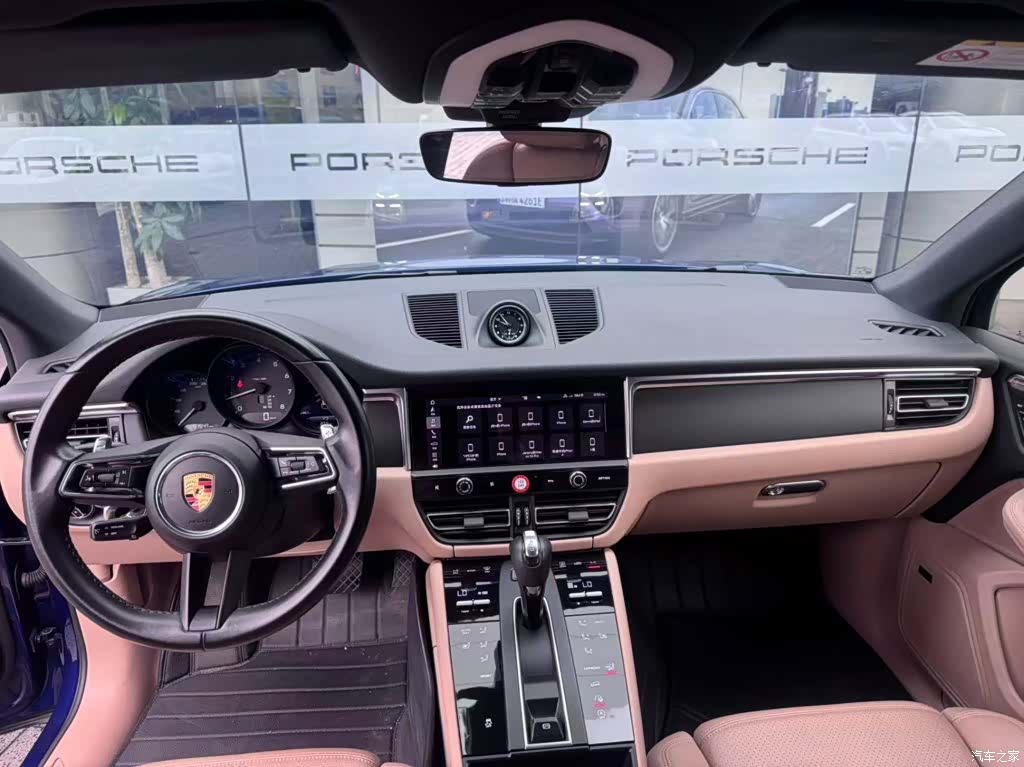 Porsche Macan, 2022 11