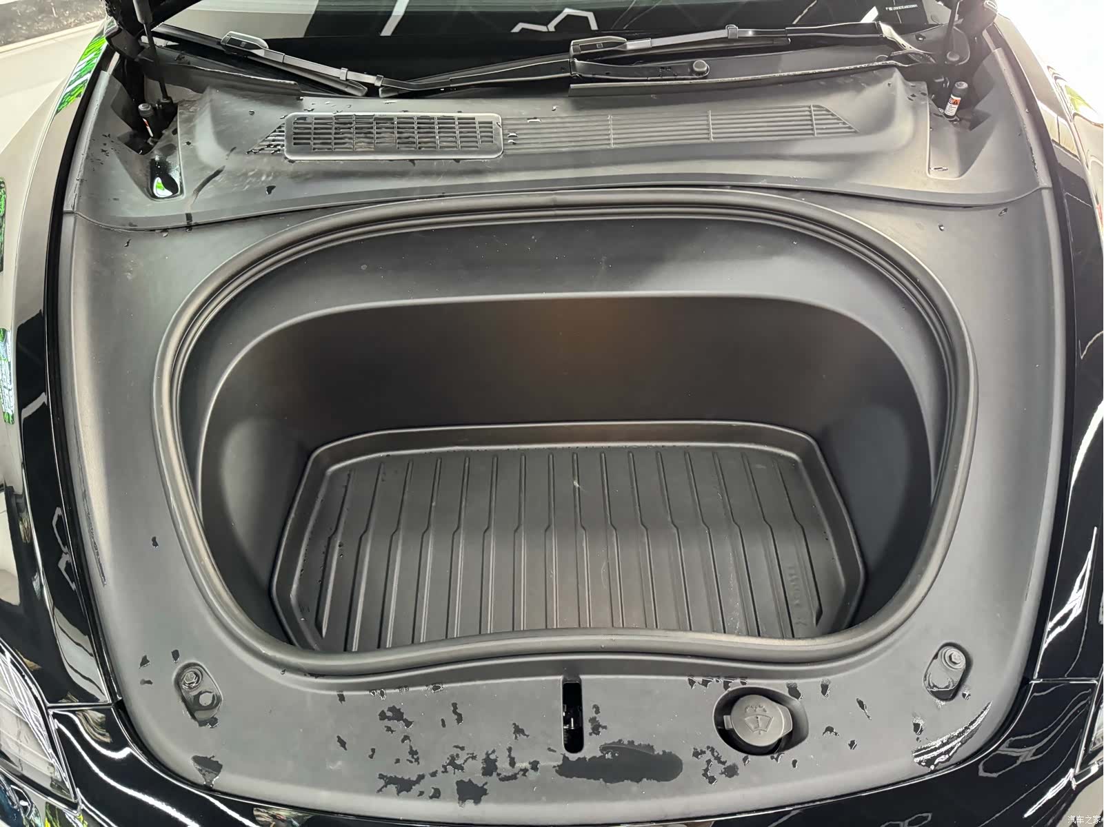 Tesla Model 3, 2025 15