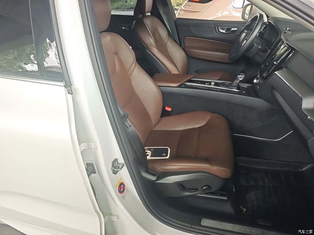 Volvo XC60, 2019 25