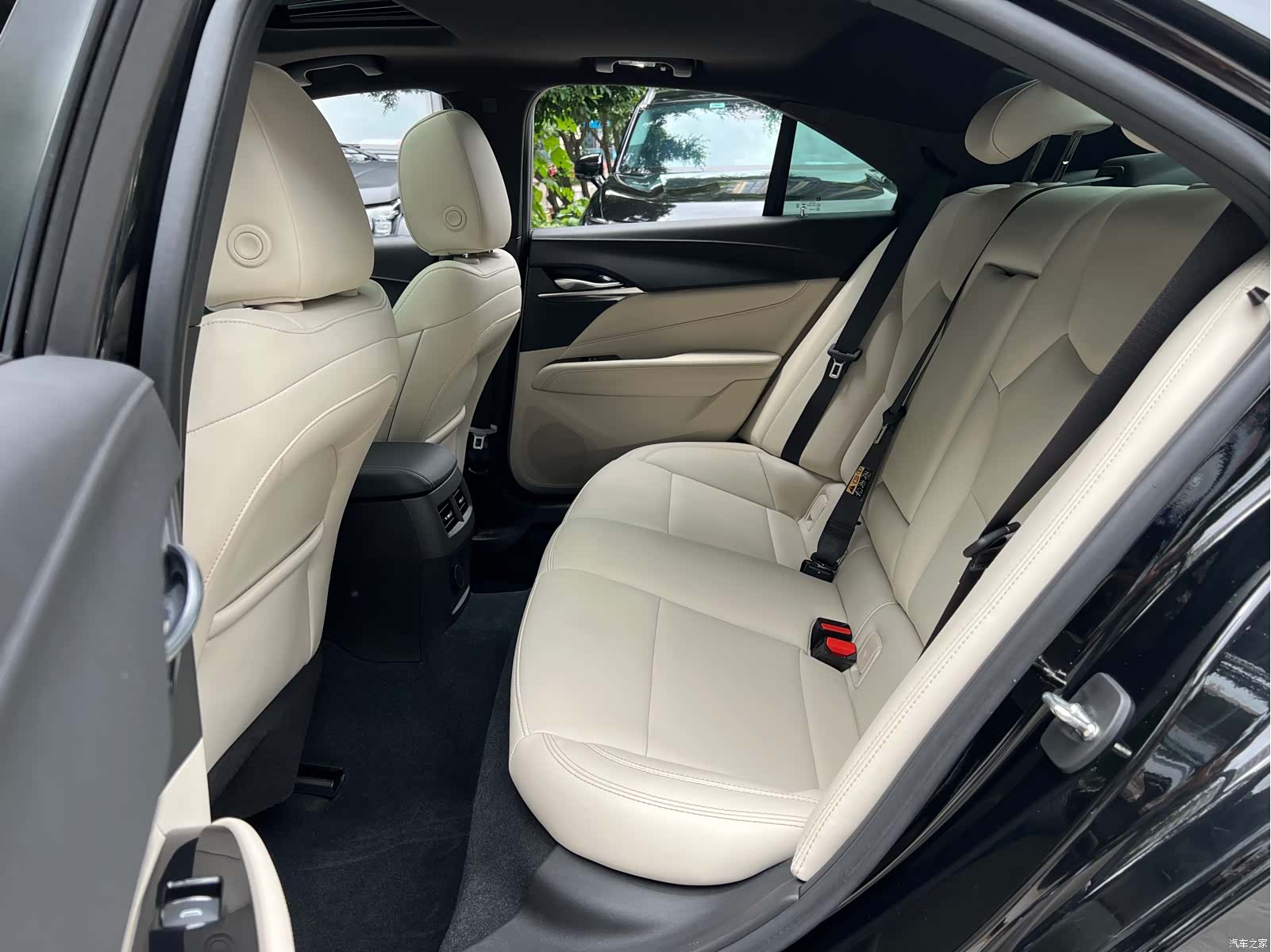 Cadillac CT4, 2023 10
