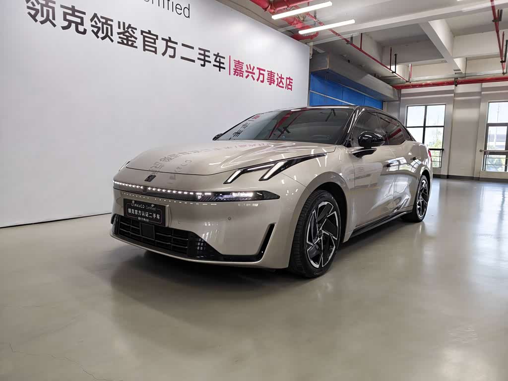 Lynk & Co 07 EM-P