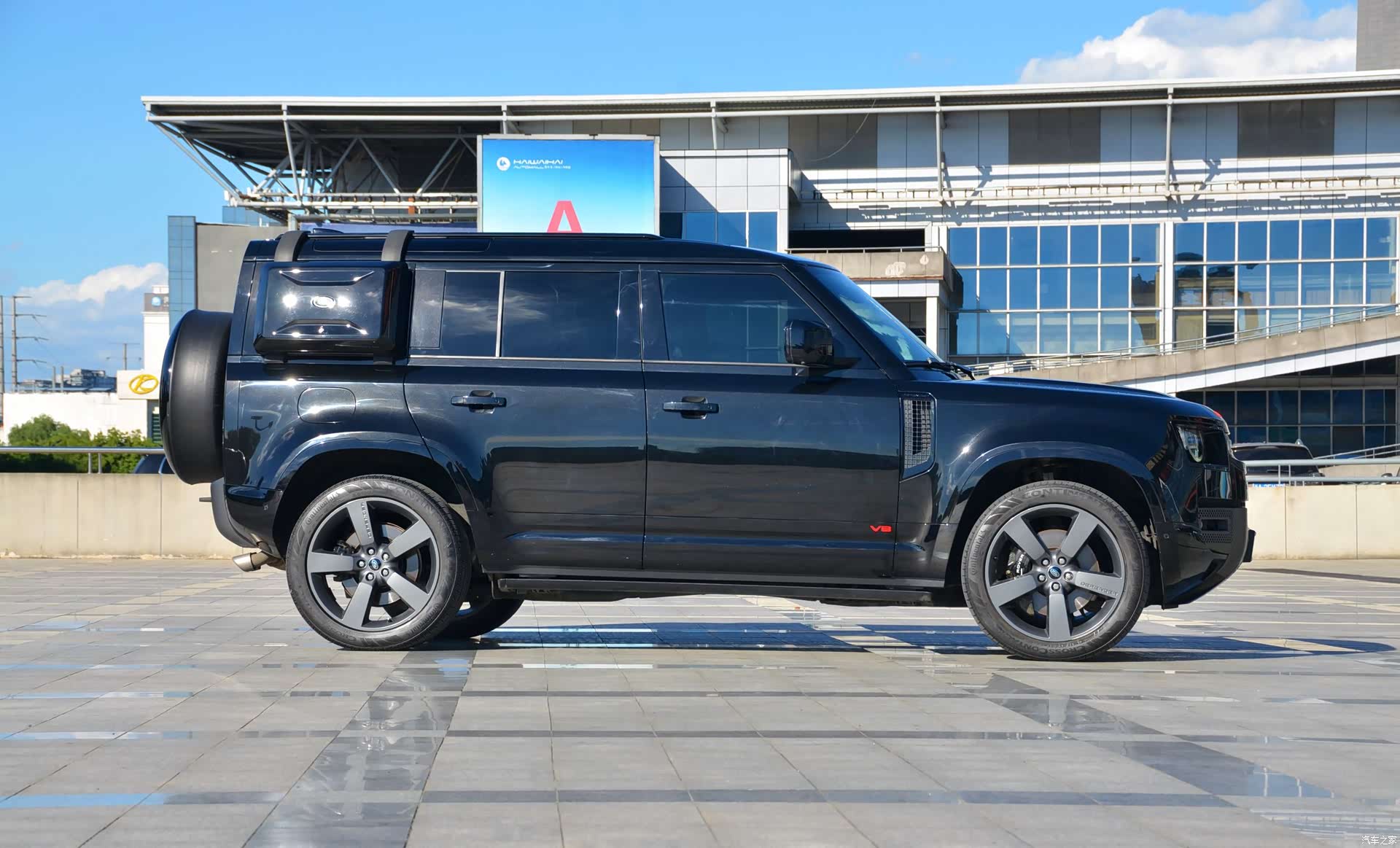 Land Rover Defender, 2023 8
