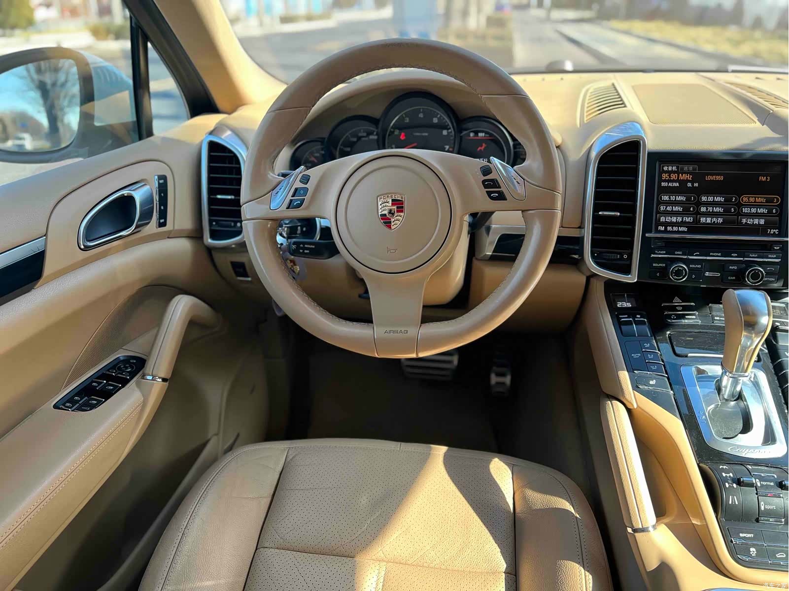 Porsche Cayenne, 2011 7
