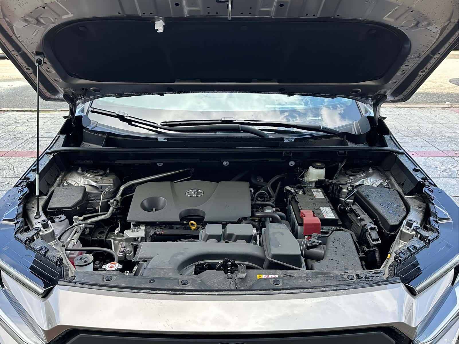 Toyota RAV4, 2026 24