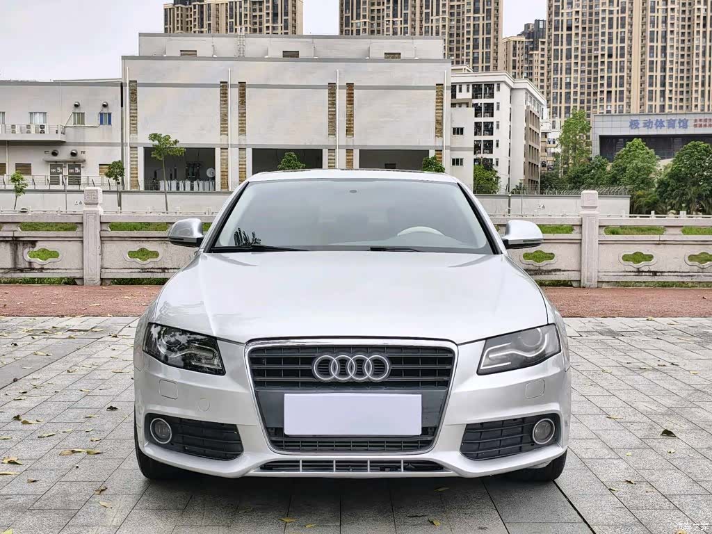 Audi A4L, 2011 2