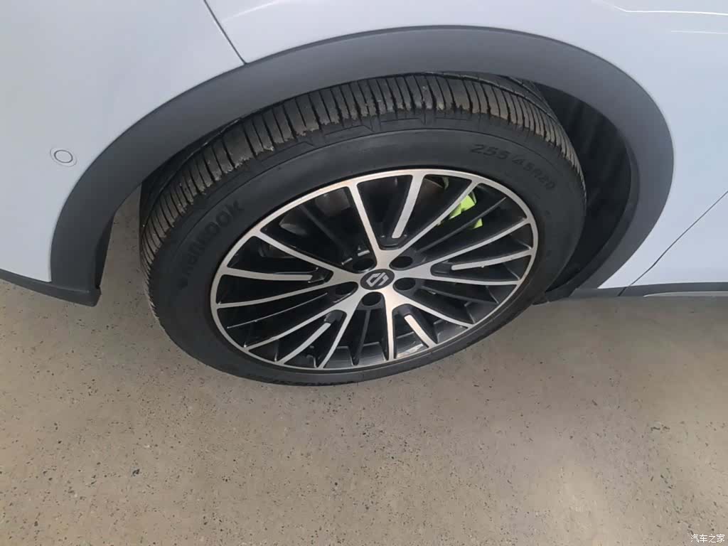 Leapmotor C11, 2025 23