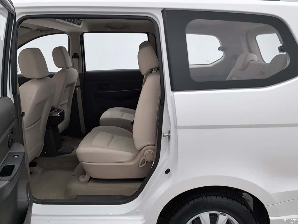 Wuling Hongguang, 2017 15