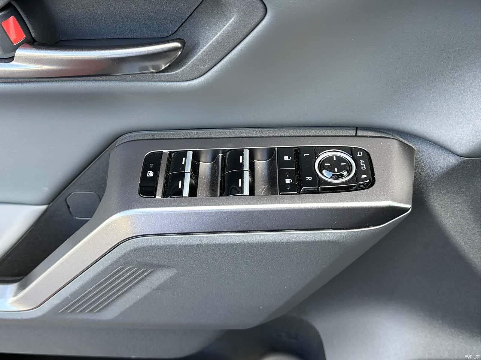 Toyota RAV4, 2026 19
