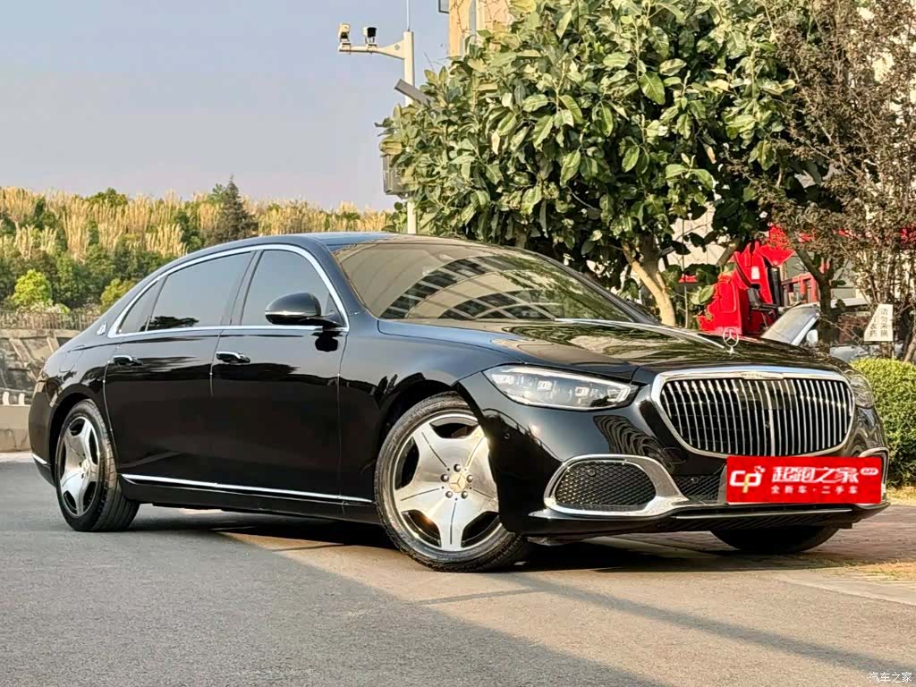 Maybach S-Class, 2023 3