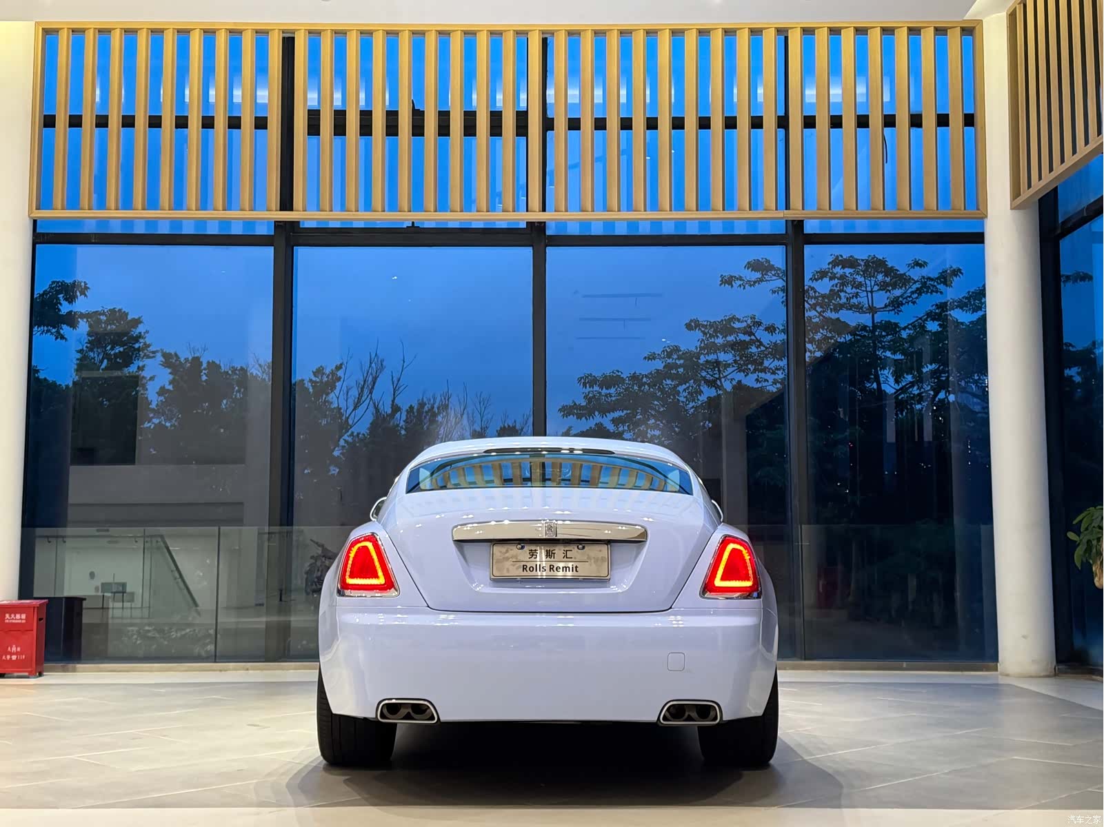 Rolls-Royce Wraith, 2021 все фото