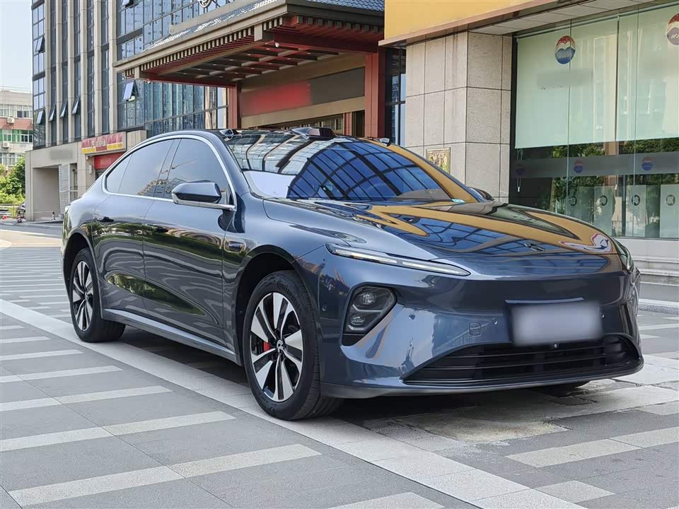 NIO ET7